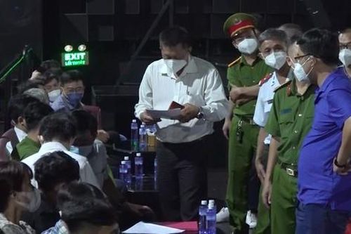 Phát hiện hàng chục khách dương tính với ma túy trong bar Ferso ở TP HCM