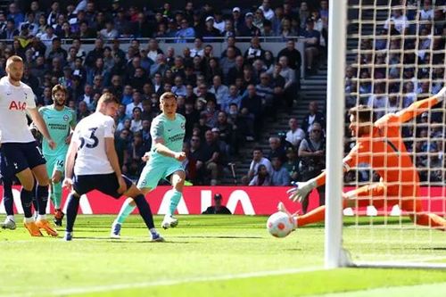 Thua Brighton, Tottenham tăng độ khó cho cuộc đua Top 4