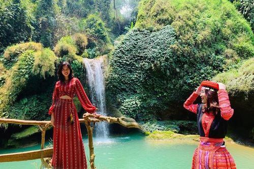 4 cô nàng Hà thành 'hạ gục' Mộc Châu trong 3 ngày 2 đêm