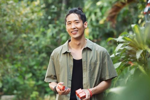 Tuấn Trần đẹp không góc chết, fan girl 'mê mệt' với ngoại hình ngày một phong trần