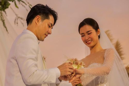 Những đám cưới đầu tư với chi phí khủng trong showbiz Việt