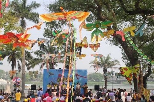Lễ hội Diều Huế 2022 thu hút đông đảo du khách