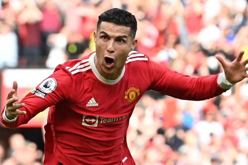 Ronaldo được thưởng đậm khi lập hattrick cho MU