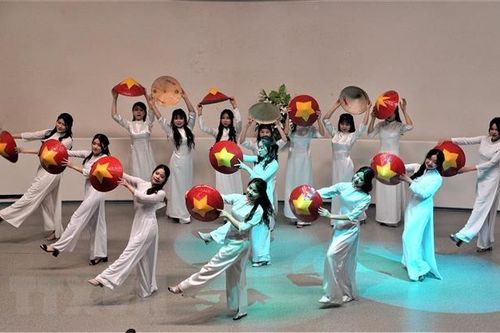 Sức trẻ của thanh niên Việt tại Nga qua cuộc thi Giai điệu thanh niên