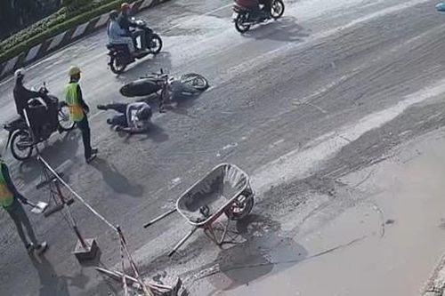 Thi công nâng cấp QL1 không đảm bảo an toàn, nhiều xe máy té ngã
