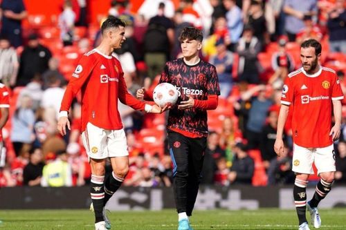 Khen ngợi Ronaldo, tiền đạo Man Utd bị Aguero mỉa mai
