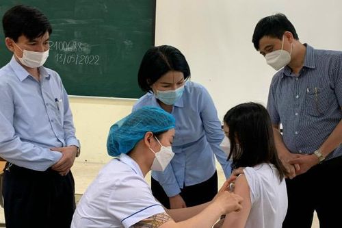 Đã có hơn 12.400 học sinh lớp 6 tại 4 địa phương được tiêm vắc xin Covid-19