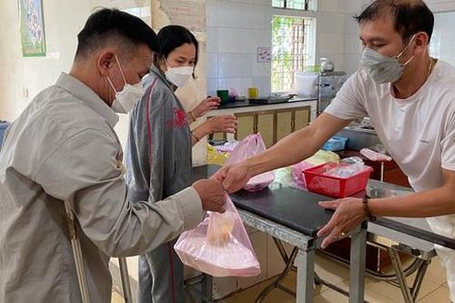 Những 'bữa cơm 0 đồng' tại Bệnh viện Tâm thần Hà Tĩnh
