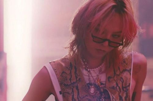 Big Bang trở lại khiến cổ phiếu YG Entertainment sụt giảm