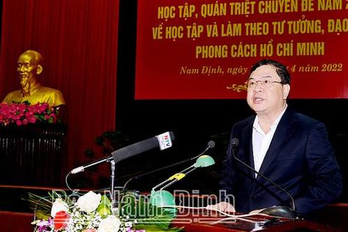 Làm cho tư tưởng, đạo đức, phong cách Hồ Chí Minh thực sự trở thành nền tảng tinh thần vững chắc của đời sống xã hội