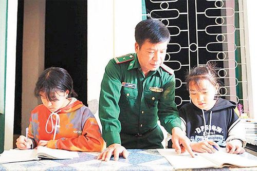 Nâng bước, ươm mầm tương lai nơi biên giới