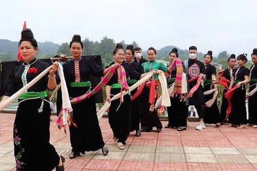 Lễ hội Kin Pang, giá trị nghệ thuật đặc sắc của dân tộc Thái đen Lai Châu