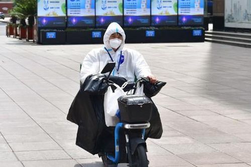 Lo ngại shipper 'chuyển phát' virus corona
