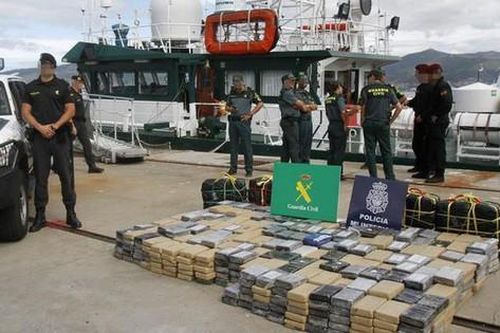 Bắt giữ thuyền với 'mẻ cá' 3 tấn cocaine