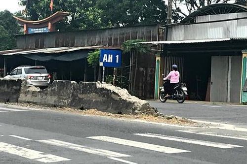 Tiềm ẩn nguy cơ tai nạn tại những dải phân cách bị hư hỏng trên Quốc lộ 1