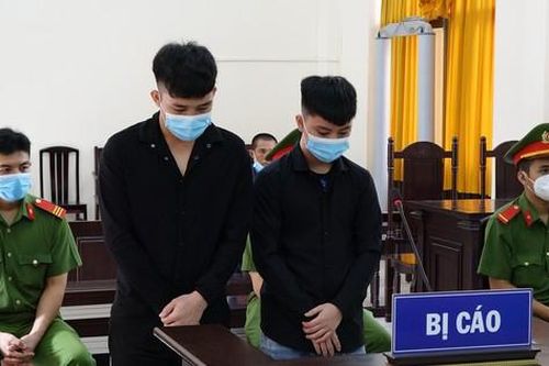 Chém người suýt chết vì ghen, hai anh em lĩnh 18 năm tù