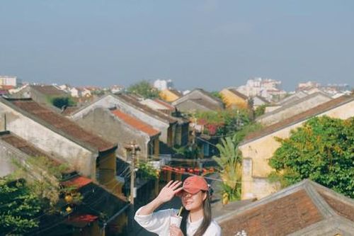 Bộ ảnh mộc mạc trong veo của cô gái 23 tuổi tự lái xe đi xuyên Việt