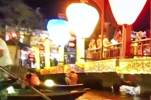 Du khách tố 'bị lừa' khi đi thuyền ở Hội An