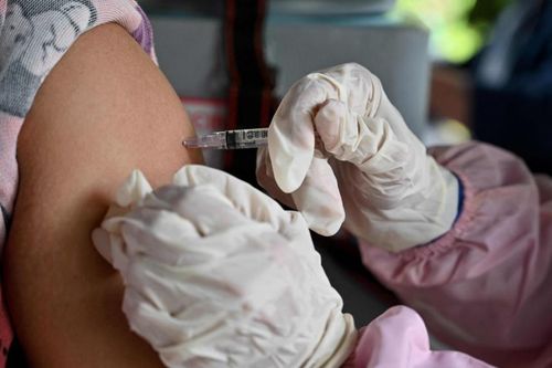 Gần như toàn bộ người dân Indonesia đã có kháng thể với COVID-19