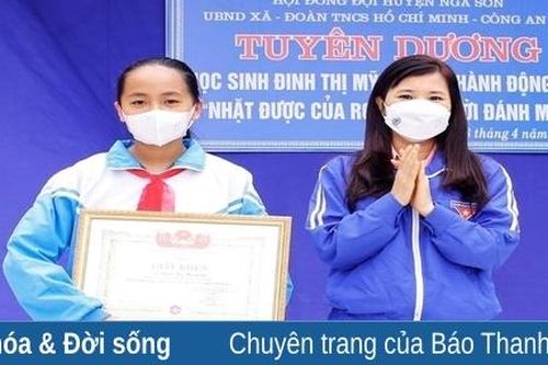 Tuyên dương học sinh có hành động đẹp