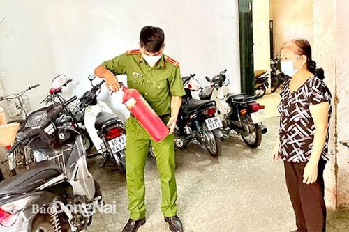 Tiềm ẩn nguy cơ cháy bãi giữ xe mùa nắng nóng