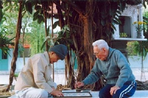Trong có ấm ngoài mới êm