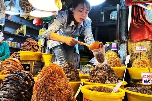 Khoảng 180 gian hàng tham gia ngày hội mắm Châu Đốc