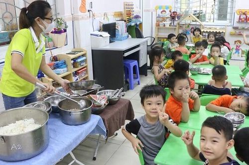Hà Nội chú trọng an toàn bán trú khi mở cửa trường mầm non