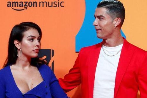 Con trai mới sinh của Cristiano Ronaldo qua đời