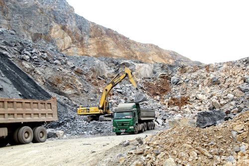 Phê duyệt phương án nổ mìn khai thác đá phục vụ sản xuất xi măng ở Đô Lương