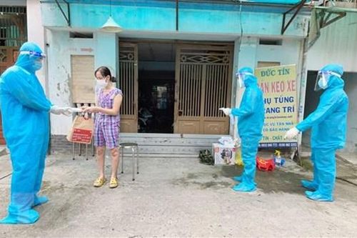 Thành phố Hồ Chí Minh: Tìm giải pháp 'giữ chân' nhân viên y tế cơ sở