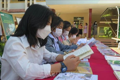 Ngày Sách và Văn hóa đọc Việt Nam 2022: Khẳng định tầm quan trọng của sách trong đời sống xã hội