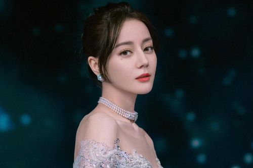 Rộ tin Địch Lệ Nhiệt Ba đã nhận được kịch bản phim mới sau Ngự Giao Ký nhưng bị chơi xấu nên vụt mất?