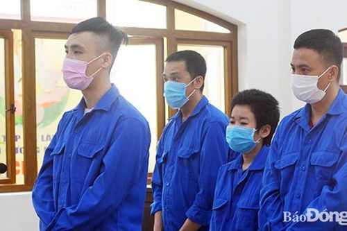 4 bị cáo lãnh 37 năm tù vì buôn ma túy