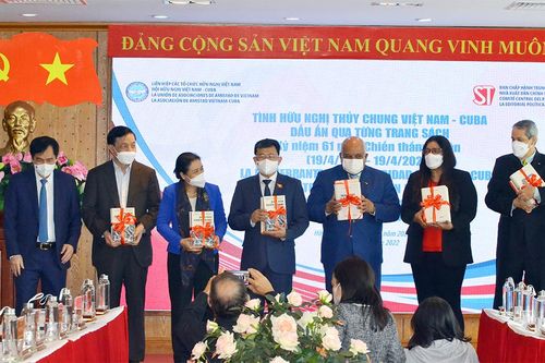 'Tình hữu nghị thủy chung Việt Nam – Cuba: Dấu ấn qua những trang sách'