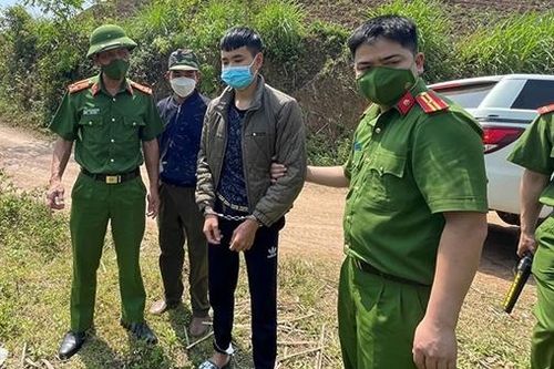 'Quả đấm thép' miền hoa ban trắng