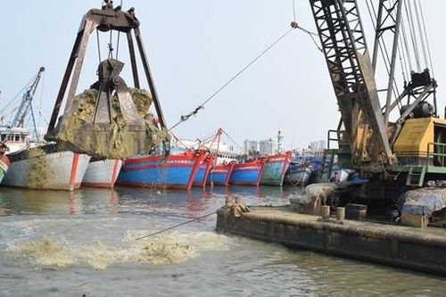 Gần 350.000 m3 bùn thối nạo vét tại âu thuyền Thọ Quang sẽ nhận chìm xuống biển