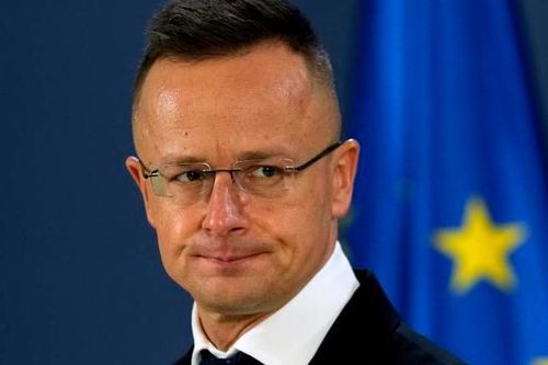 Hungary tiếp tục phản đối kế hoạch cấm vận với ngành năng lượng Nga