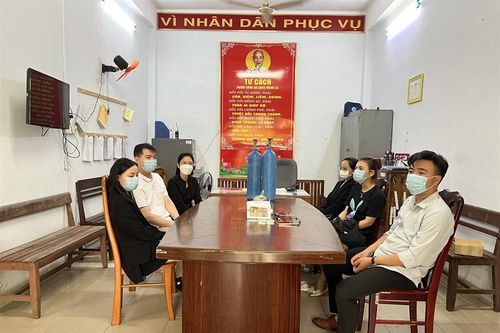 Họp lớp với 'ma'