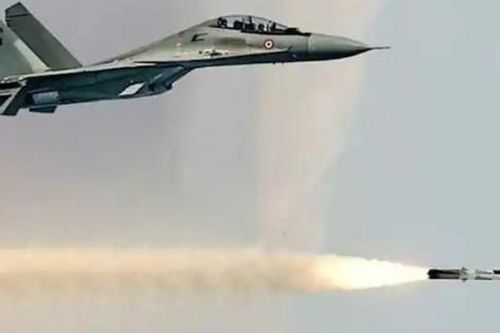 Ấn Độ phóng tên lửa hành trình BrahMos từ máy bay Su30-MKI