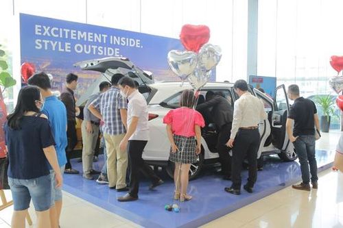 Dẹp nạn mua xe 'bia kèm lạc': Cần nâng cao đạo đức kinh doanh
