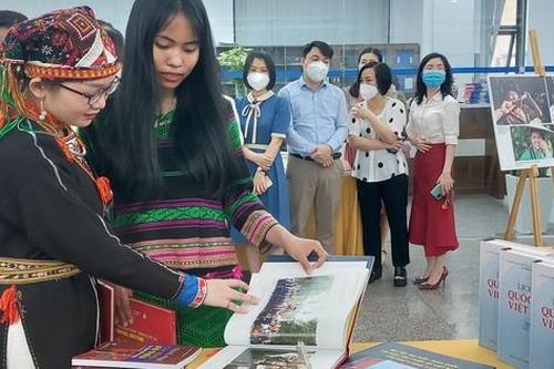 'Kết nối tri thức để phát triển': Ủy ban Dân tộc lan tỏa văn hóa đọc trong đội ngũ người làm công tác dân tộc