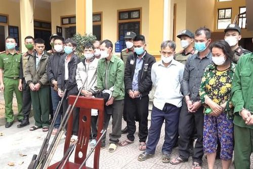 Đồng loạt đột kích 12 tụ điểm, lộ nhiều ma túy và vũ khí 'nóng'