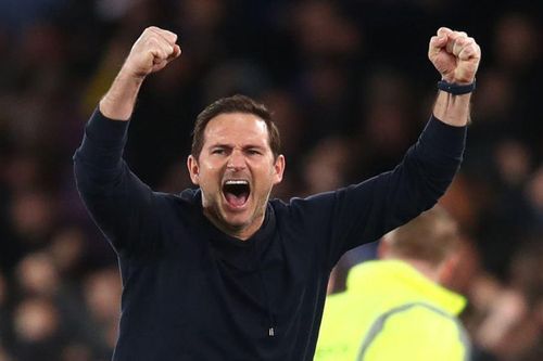 HLV Lampard vỡ òa khi học trò ghi bàn ở phút 90+2
