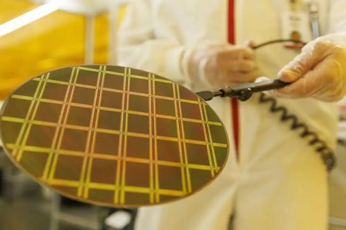 Thiếu hụt bán dẫn, tập đoàn bóc chip từ máy giặt để tái sử dụng