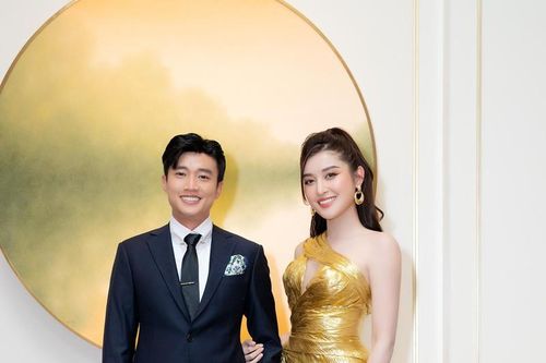 Huyền My khoe sắc bên Quốc Trường