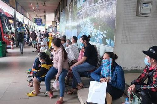 Nhiều nhà xe giữ nguyên giá vé để hút khách dịp lễ 30/4
