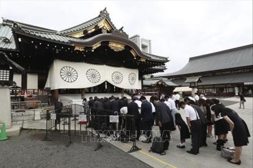 Thủ tướng Nhật Bản gửi đồ lễ đến đền Yasukuni