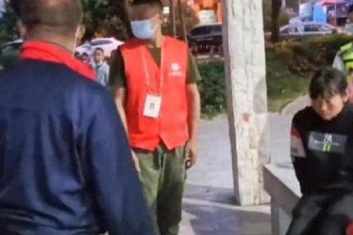 Bị gia đình ép cưới một người đàn ông xa lạ, cô gái bỏ nhà ra đi, ăn ngủ ở nghĩa địa suốt 4 năm ròng