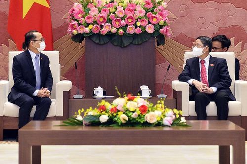 Phó Chủ tịch Quốc hội Nguyễn Đức Hải tiếp Đại sứ Campuchia tại Việt Nam
